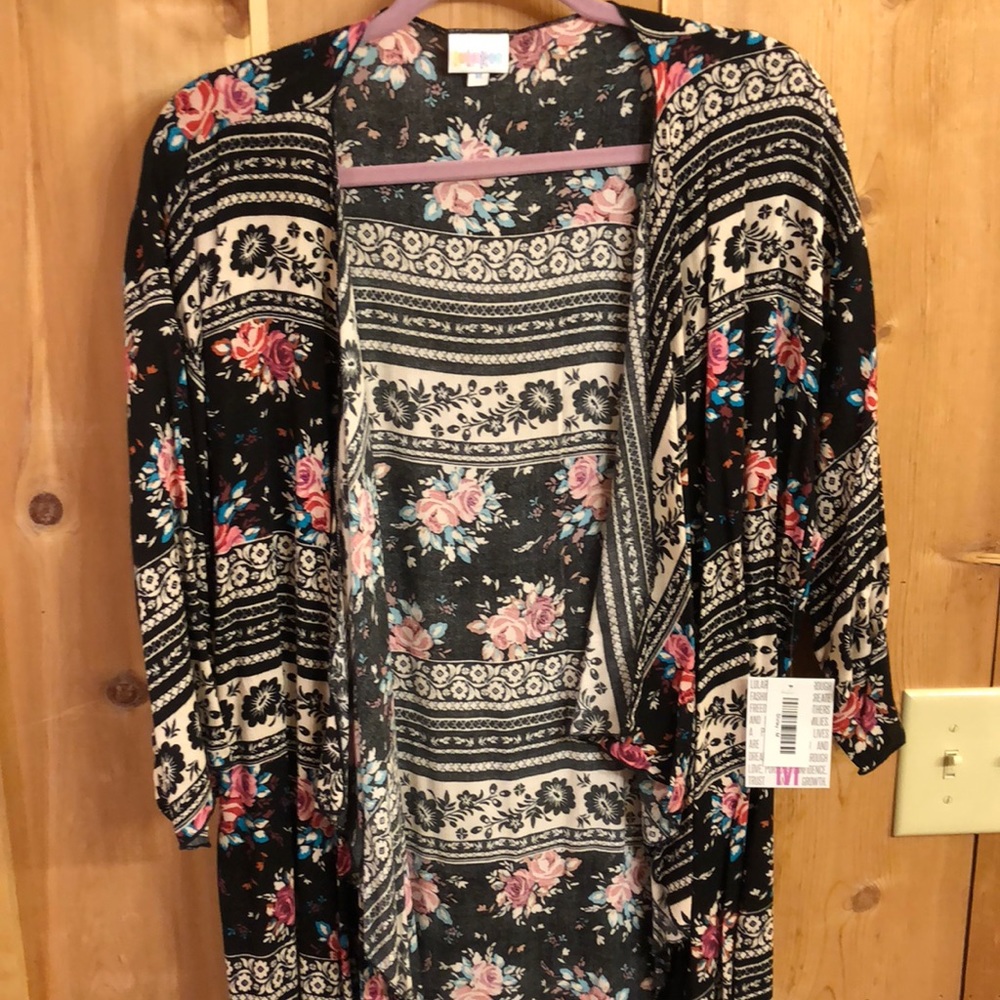 Unicorn LulaRoe Shirley Rose Black size Medium